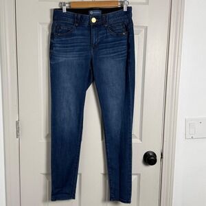 Democracy Ab solution Skinny Jeans Medium Wash Blue Size 8 Casual Comfort Waist